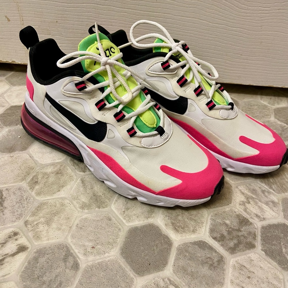 Nike Air 270 React